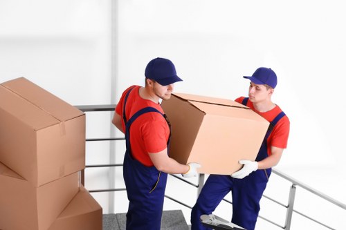 Professional packing and moving services in Edgware